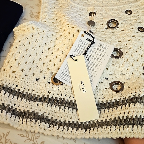 Aviū  Crochet Top - Picture 5 of 6